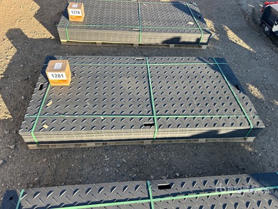 Quantity of (12) 2026 SKLP SK-LJB12 94 in x 47 in Polyethylene Ground Protection クレーンマット (Unused)