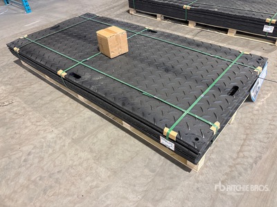 Quantity of (12) 2026 SKLP SK-LJB12 94 in x 47 in Polyethylene Ground Protection クレーンマット (Unused)