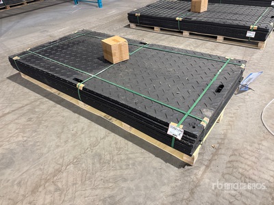 Quantity of (12) 2026 SKLP SK-LJB12 94 in x 47 in Polyethylene Ground Protection クレーンマット (Unused)