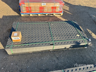 Quantity of (12) 2026 SKLP SK-LJB12 94 in x 47 in Polyethylene Ground Protection クレーンマット (Unused)