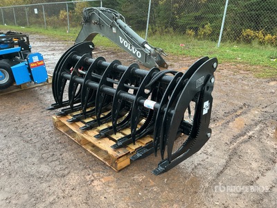 2026 GIYI GY-CLG72 72 in Log Skid Steer Grapple (Unused)