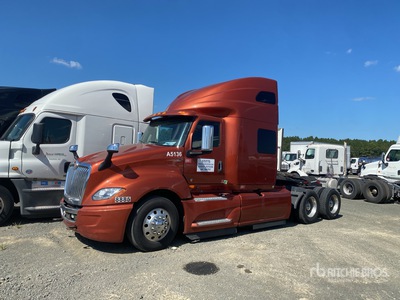 2019 International LT625 Cabina con cuccetta per trattore stradale
