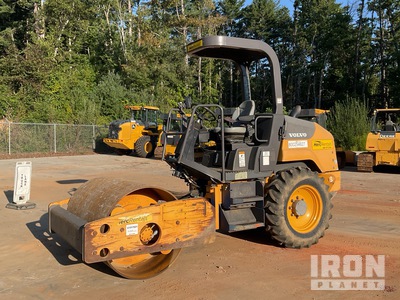 2019 Volvo SD45B Smooth Drum Compactor