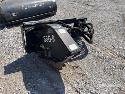 Coneqtec SSG9 Kompaktlader-Asphaltfräse