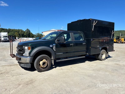 2020 Ford F-450 XL 4x2 Crew Cab Ciężarówka użytkowa