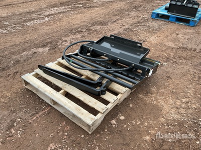 2026 GIYI GY-CYHC 30 in Mini Skid Steer Forks (Unused)