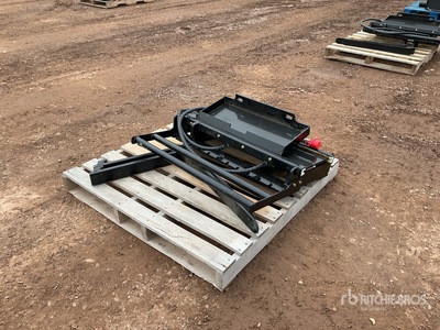 2026 GIYI GY-CYHC 30 in Mini Skid Steer Forks (Unused)