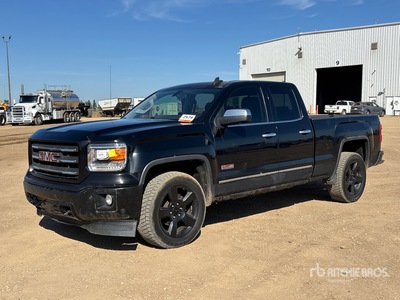 2015 GMC Sierra 1500 4x4 Extended Cab Pickup