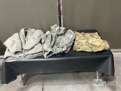 (19) Pairs of Extreme Cold Weather Trousers, (10) Parkas & Assorted Items