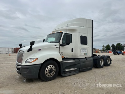 2021 International LT625 6x4 Tracteur routier couchette