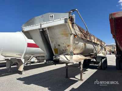 1997 Fruehauf 31 ft T/A End Dump Trailer