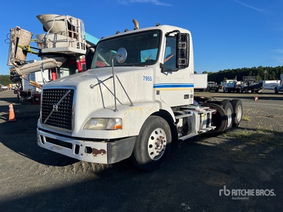 2014 Volvo VNM64T 6x4 T/A Day Cab Truck Tractor
