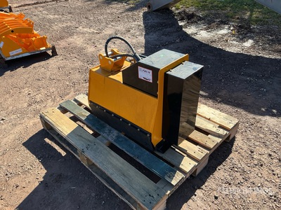 2026 VICSEC VC-EBC32 24 in Mini Excavator Brush Cutter (Unused)