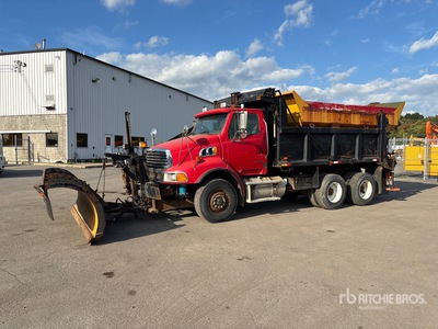 2009 Sterling L9500 6x4 Camión con pala para nieve