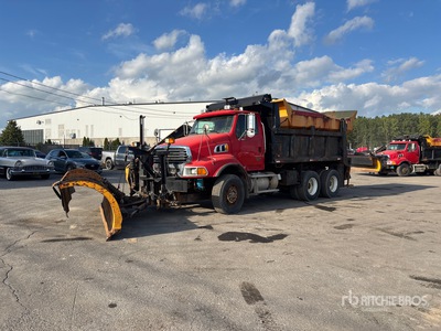2009 Sterling L9500 6x4 Camión con pala para nieve