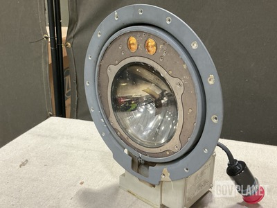 CEF Industries 8555M9 Retractable Landing Light