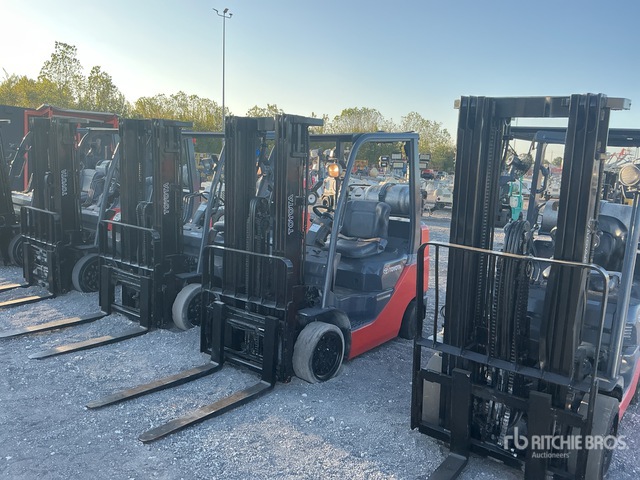 2018 Toyota 8FGCU25 4500 lb Cushion Tire Forklift