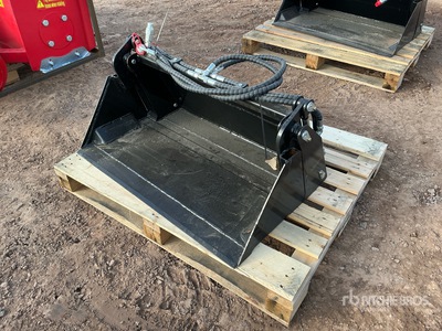 2026 GIYI GY-XKH39 39 in Multi-Purpose Mini Skid Steer Bucket (Unused)