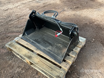 2026 GIYI GY-XKH39 39 in Multi-Purpose Mini Skid Steer Bucket (Unused)