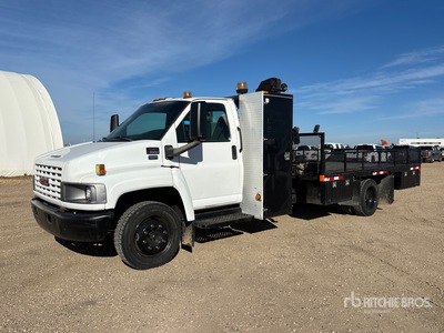 2890 lb Knuckle Boom on 2006 GMC C5500 4x2 Camión Grúa