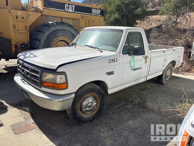 1995 Ford F-250 XL 4x2 Pickup (Inoperable)