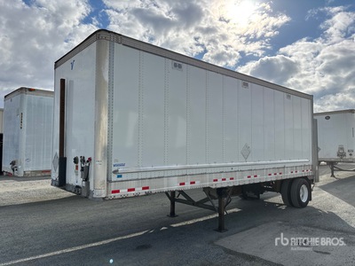 2015 Vanguard 28 ft x 102 in S/A Van Trailer