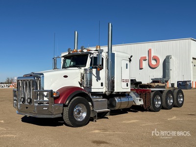 2015 Peterbilt 367 8x6 Tri/A Sleeper Truck Tractor