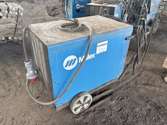 Miller Dimension 652 650 A Multi-Process Electric Welder Miller Dimension 652 650 A Multi-Process Electric Welder