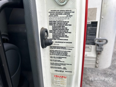 2017 Isuzu NRR 4x2 Furgoneta caja cerrada