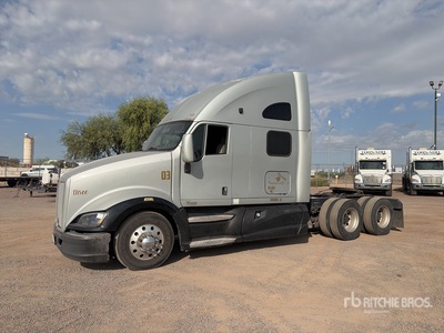 2013 Kenworth T700 6x4 Tracteur routier couchette