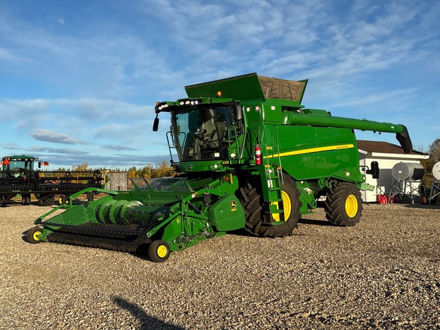 2018 John Deere T670 Combine Harvester