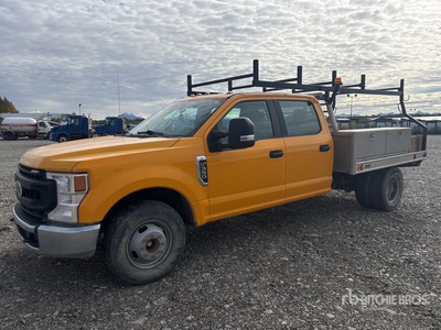 2020 Ford F-350 XL 4x2 Crew Cab Flatbed Truck