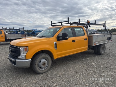 2020 Ford F-350 XL 4x2 Crew Cab Flatbed Truck