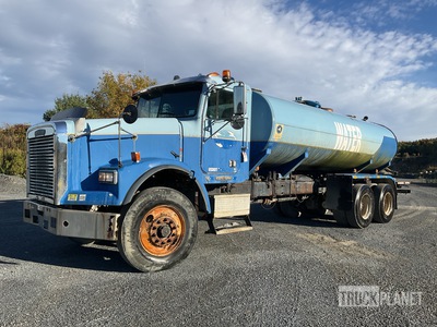 1994 Freightliner FLD120064SD 6x4 Camion à eau