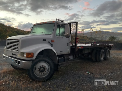 1999 International F-4900 6x4 Flatbed Truck