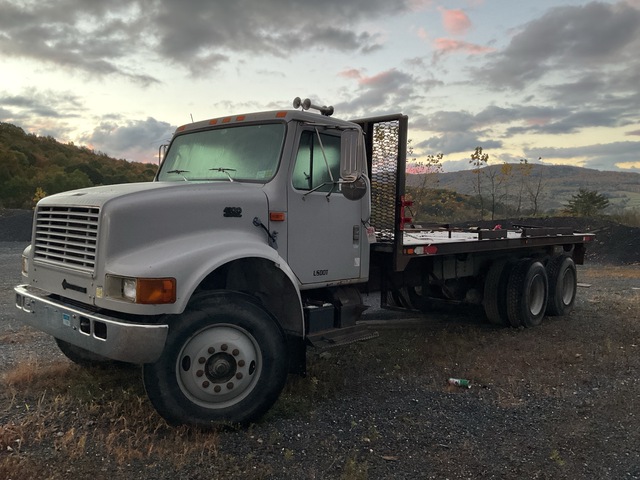 1999 International 4900 6x4 Flatbed Truck