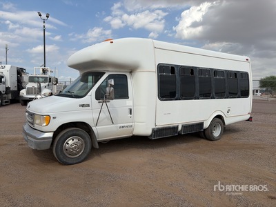 2001 Ford E450 4x2 14-Seat Transit Bus