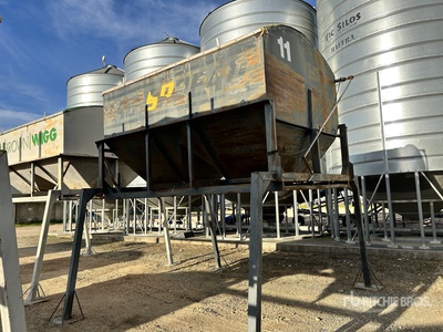 Fertilizer Bin Divers