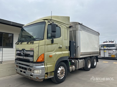 2014 Hino 700 T/A Dump Truck