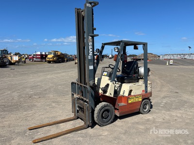 Nissan 1500 kg Montacargas