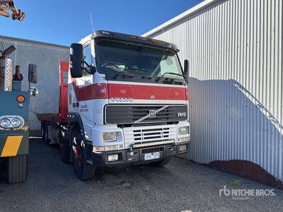 1999 Volvo FH12 8x4 Twin-Steer Rollback Truck