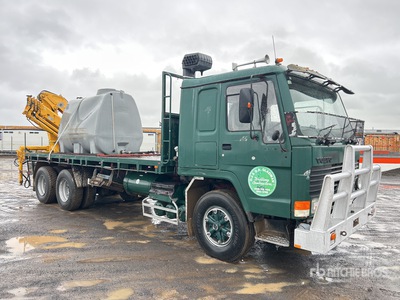 1987 Volvo FL10 6x4 w/ 1997 Ferrari 718 5.5 t Knuckle Boom Camion plataforma con grua