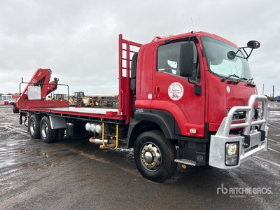 2009 Isuzu FH FXZ 6x4 w/2010 Fassi 9.2 Ton F210 Camion plataforma con grua