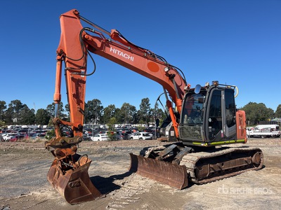 2013 Hitachi ZX135US-3 Escavatore cingolato