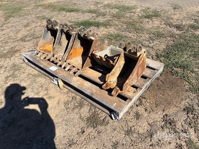 Quantity of (5) Excavator Bucket