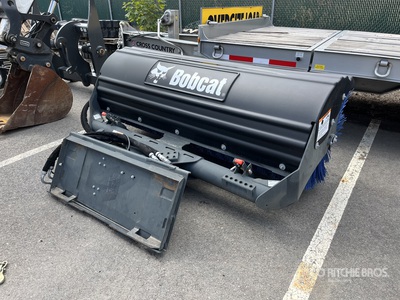 2017 Bobcat 84 Angle Kompaktladerbesen