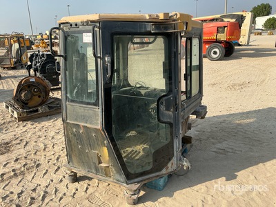 الكابينة - Fits Komatsu D155-6R