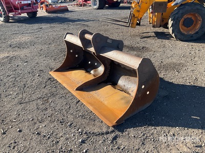 Titan 2100 mm Cleanup Godet de pelleteuse