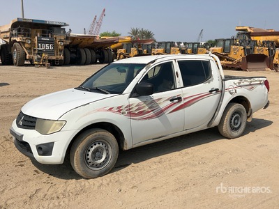 2012 Mitsubishi L200 4x2 Crew Cab Pickup