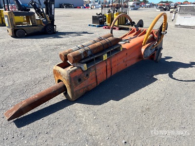 2006 Rammer G90 33 in Q/C Hydraulic Breaker
